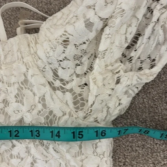 Vintage 1990’s Ivory Lace Women's off shoulder Top - Picture 8 of 12